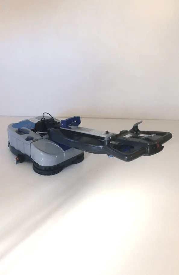 Lindhaus Flexy Battery-Powered Floor Scrubber LW44